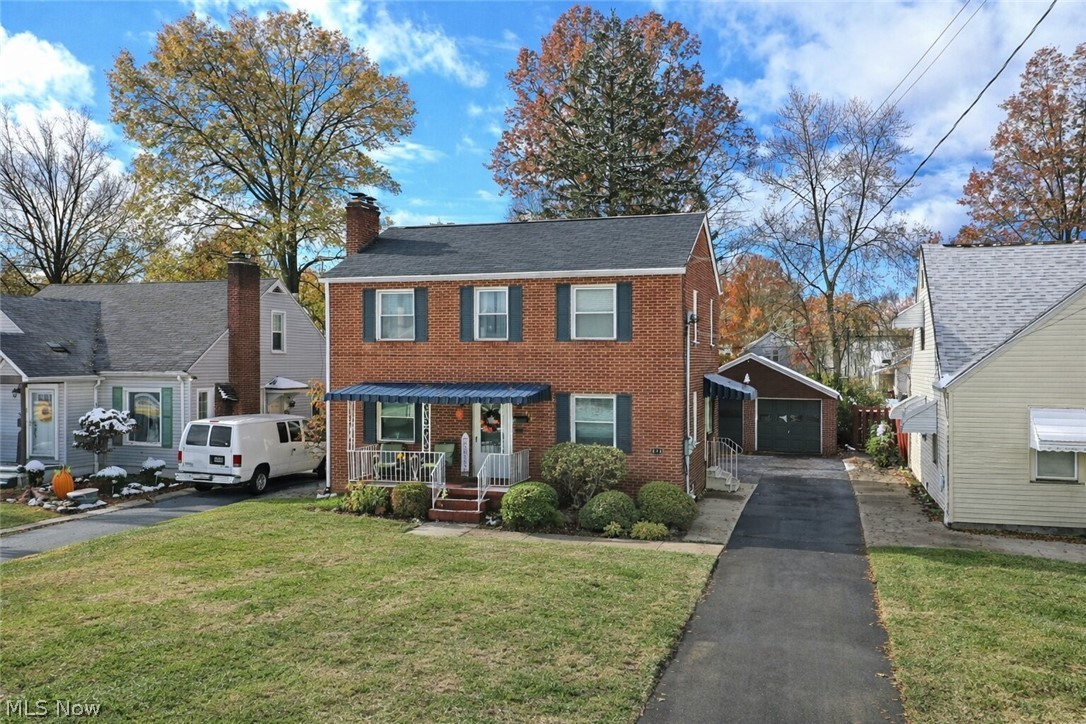 676 Central Parkway Avenue SE Warren OH 44484