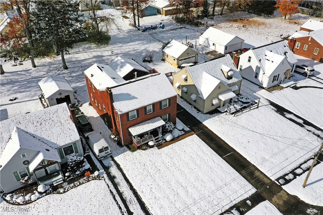 676 Central Parkway Avenue SE Warren OH 44484