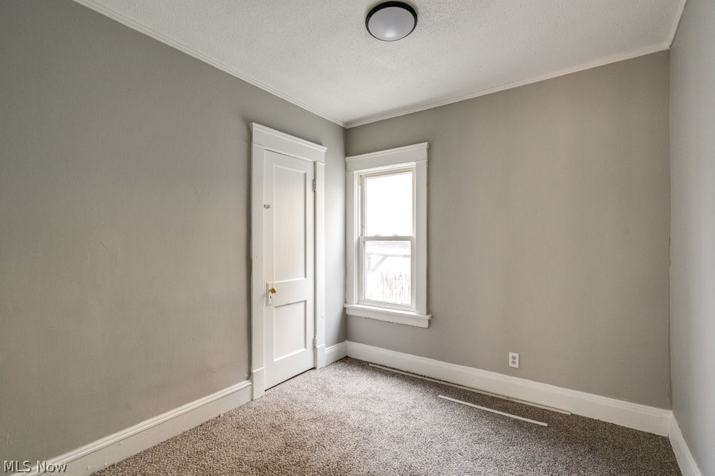 1093 E 147th Street Cleveland OH 44110