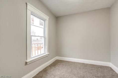 1093 E 147th Street Cleveland OH 44110