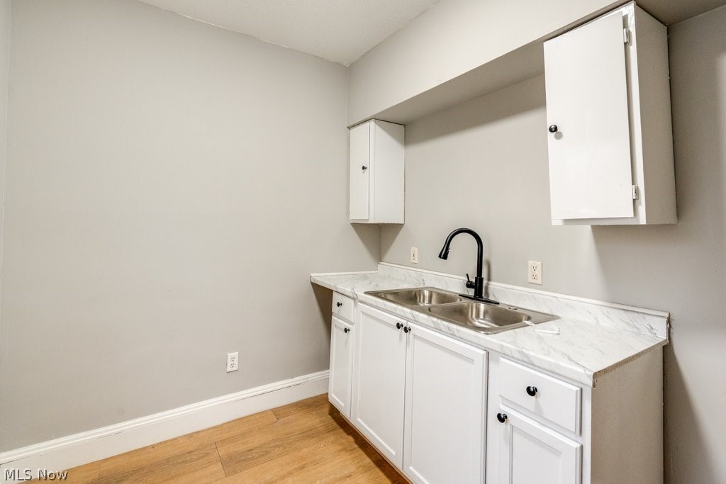 1093 E 147th Street Cleveland OH 44110