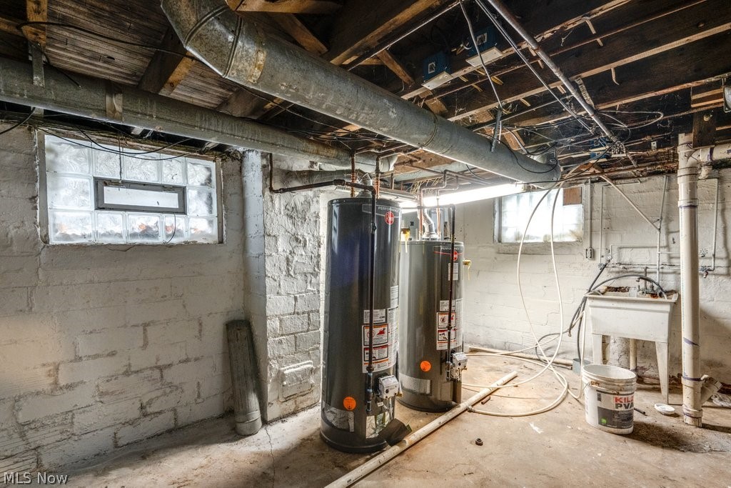 1093 E 147th Street Cleveland OH 44110