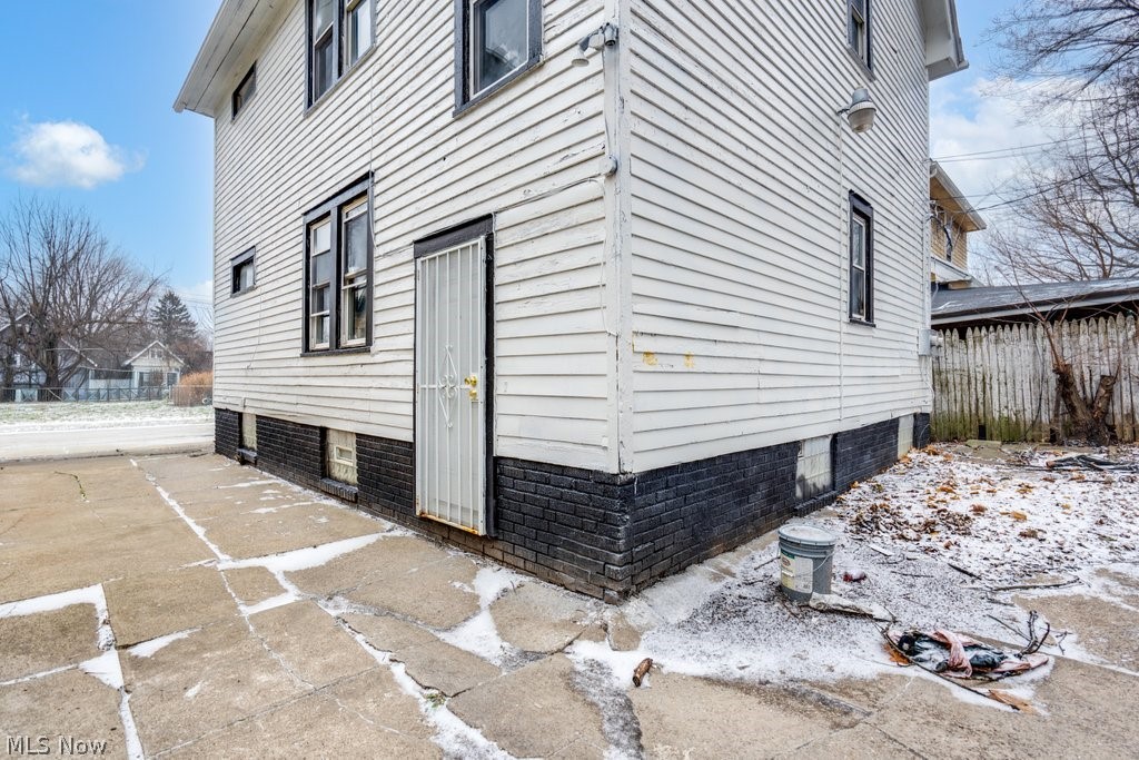 1093 E 147th Street Cleveland OH 44110