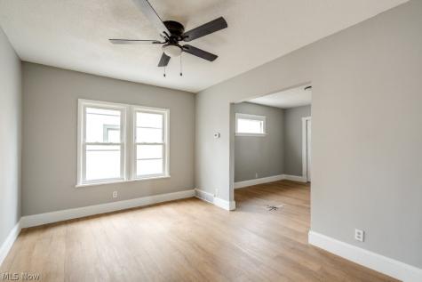 1093 E 147th Street Cleveland OH 44110
