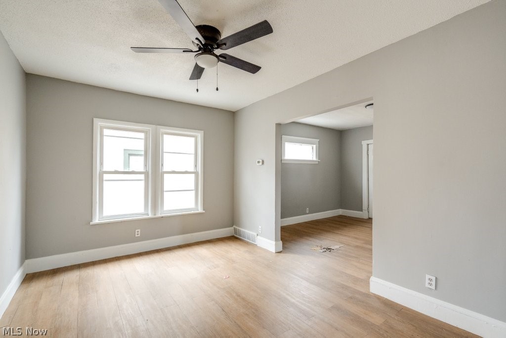 1093 E 147th Street Cleveland OH 44110
