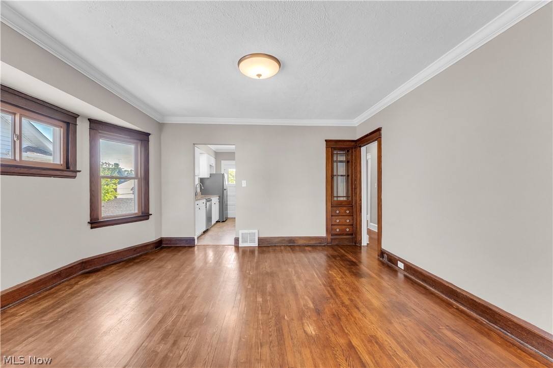 1631 Waterbury Road Lakewood OH 44107