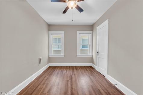 1631 Waterbury Road Lakewood OH 44107