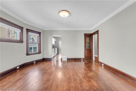 1631 Waterbury Road Lakewood OH 44107