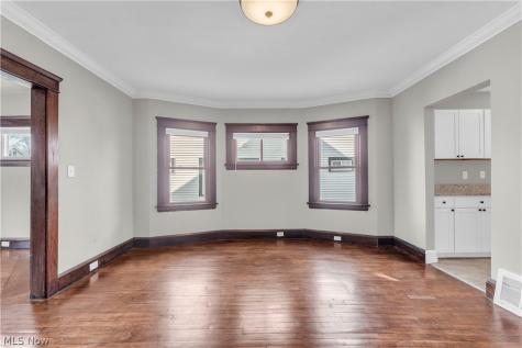 1631 Waterbury Road Lakewood OH 44107