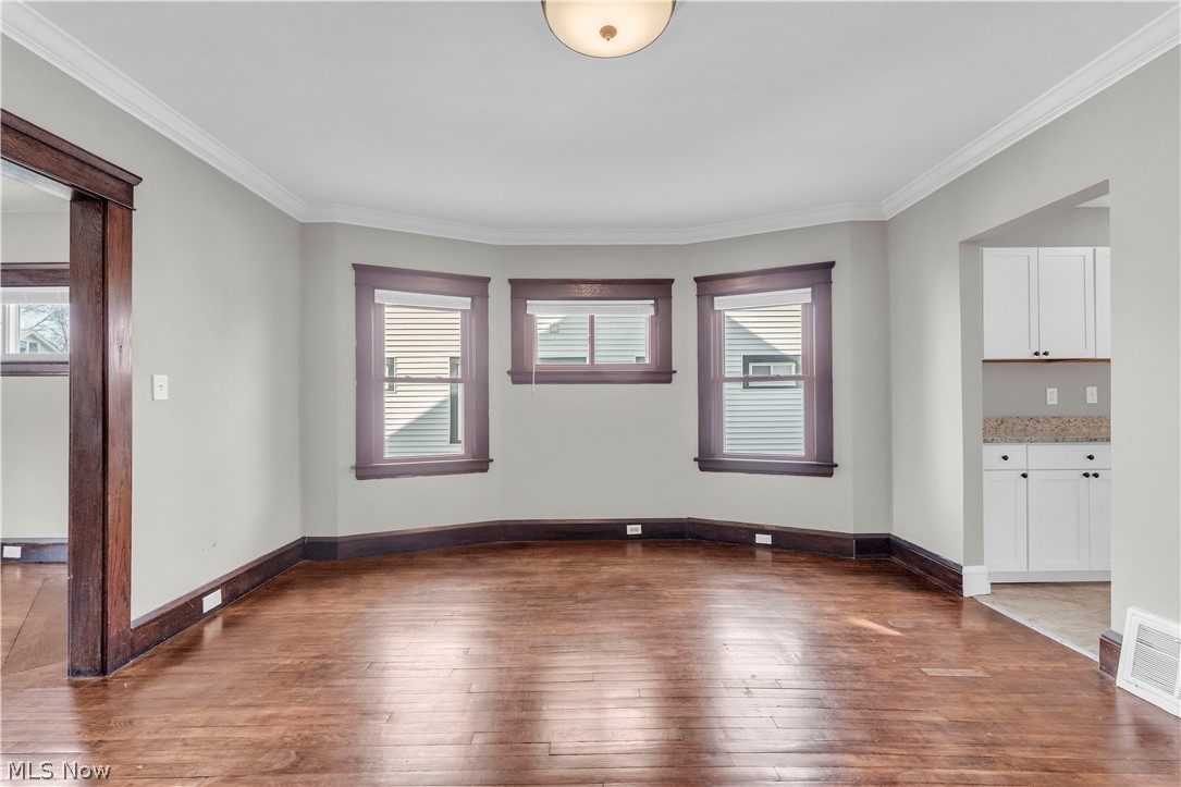 1631 Waterbury Road Lakewood OH 44107