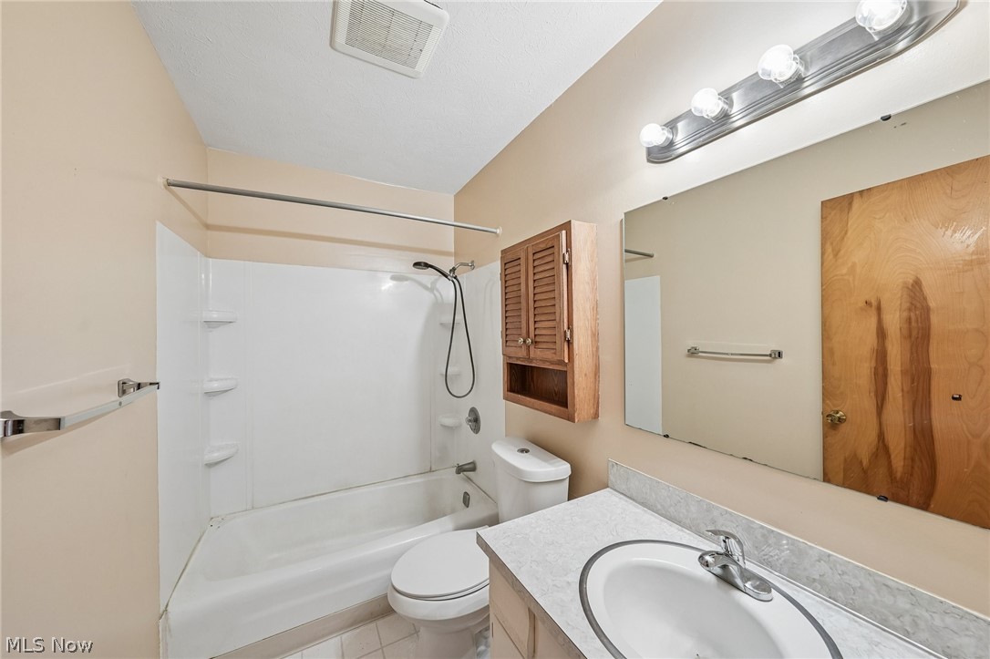 15-17 Homestead Street Seville OH 44273