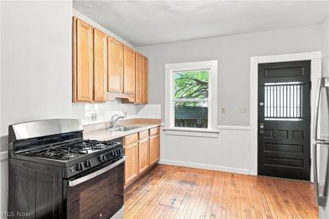 1303 Castle Avenue Cleveland OH 44113