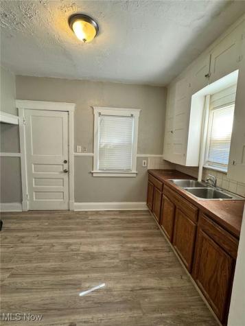 1057 E 146th Street Cleveland OH 44110