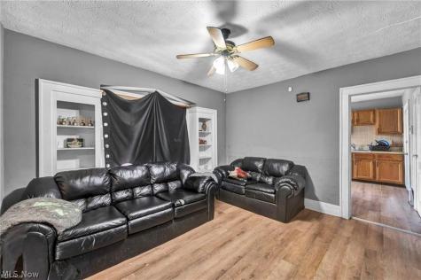 12109 Holborn Avenue Cleveland OH 44105