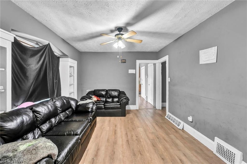 12109 Holborn Avenue Cleveland OH 44105