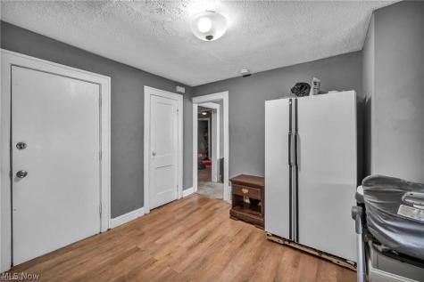 12109 Holborn Avenue Cleveland OH 44105