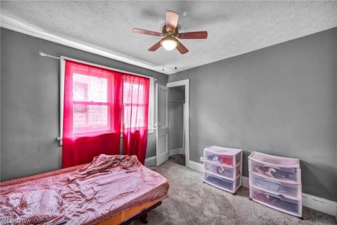 12109 Holborn Avenue Cleveland OH 44105