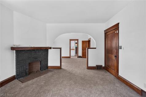 11616 Buckingham Avenue Cleveland OH 44120