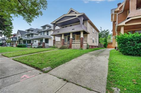 11616 Buckingham Avenue Cleveland OH 44120