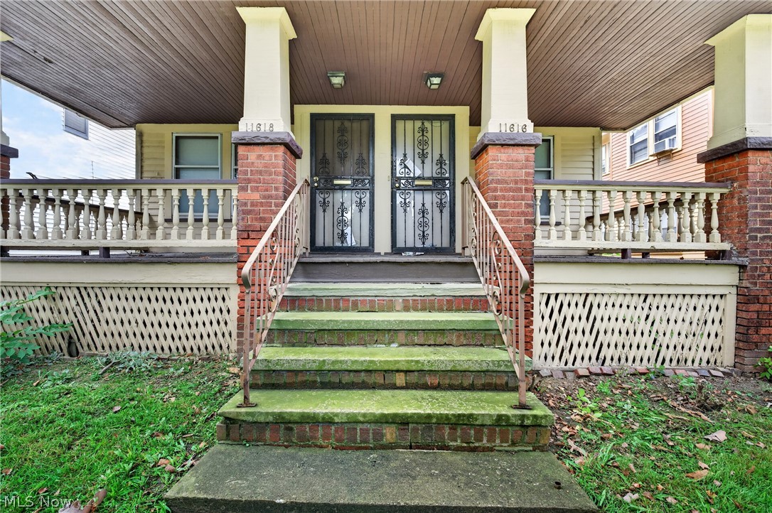 11616 Buckingham Avenue Cleveland OH 44120