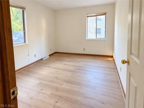 1804-1808 Cromwell Drive Akron OH 44313