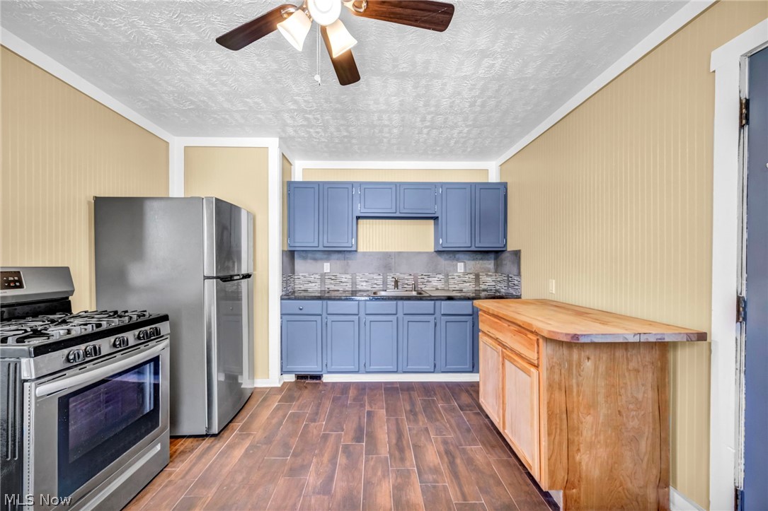 16319-16321 Arcade Avenue Cleveland OH 44110