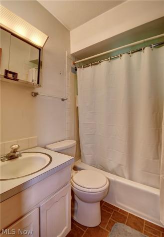 2196-2200 Samira Road Stow OH 44224