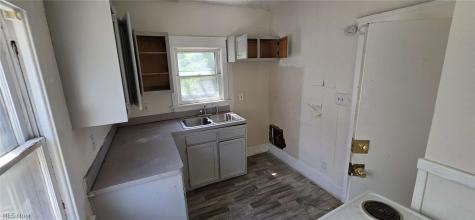 1514 E 174th Street Cleveland OH 44110