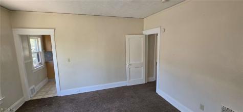 1514 E 174th Street Cleveland OH 44110
