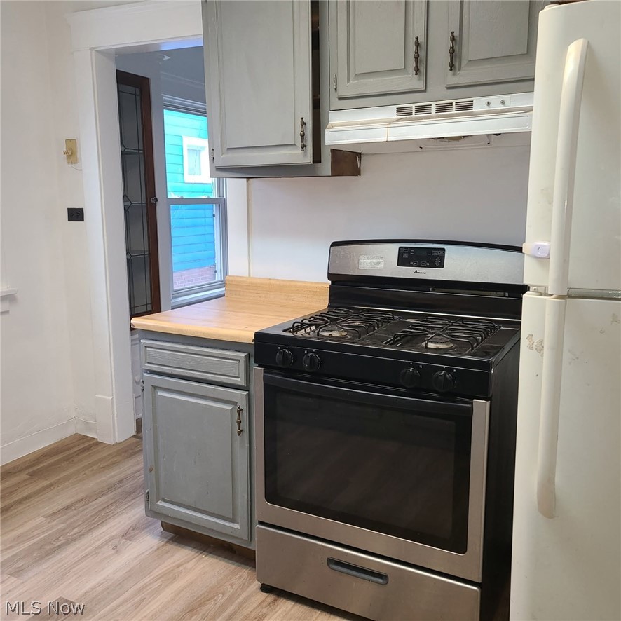 16308 Nela View Road East Cleveland OH 44112
