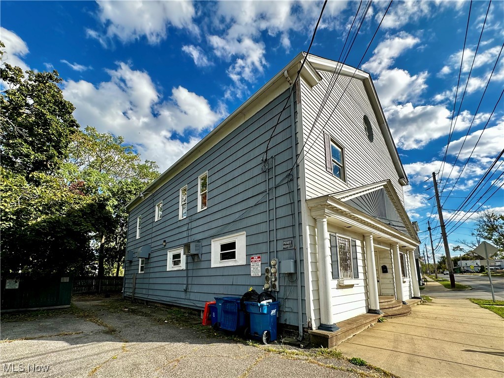 3177 Elyria Avenue Lorain OH 44055