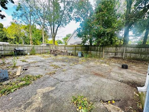 3177 Elyria Avenue Lorain OH 44055