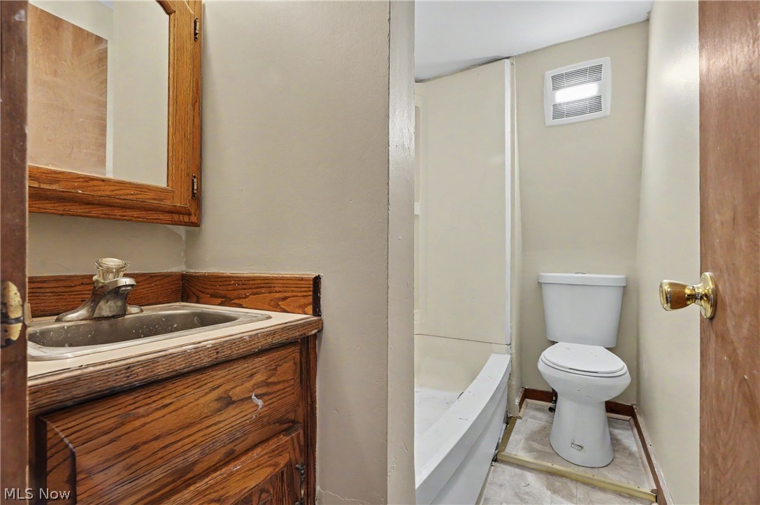 16790 Main Market Road West Farmington OH 44491