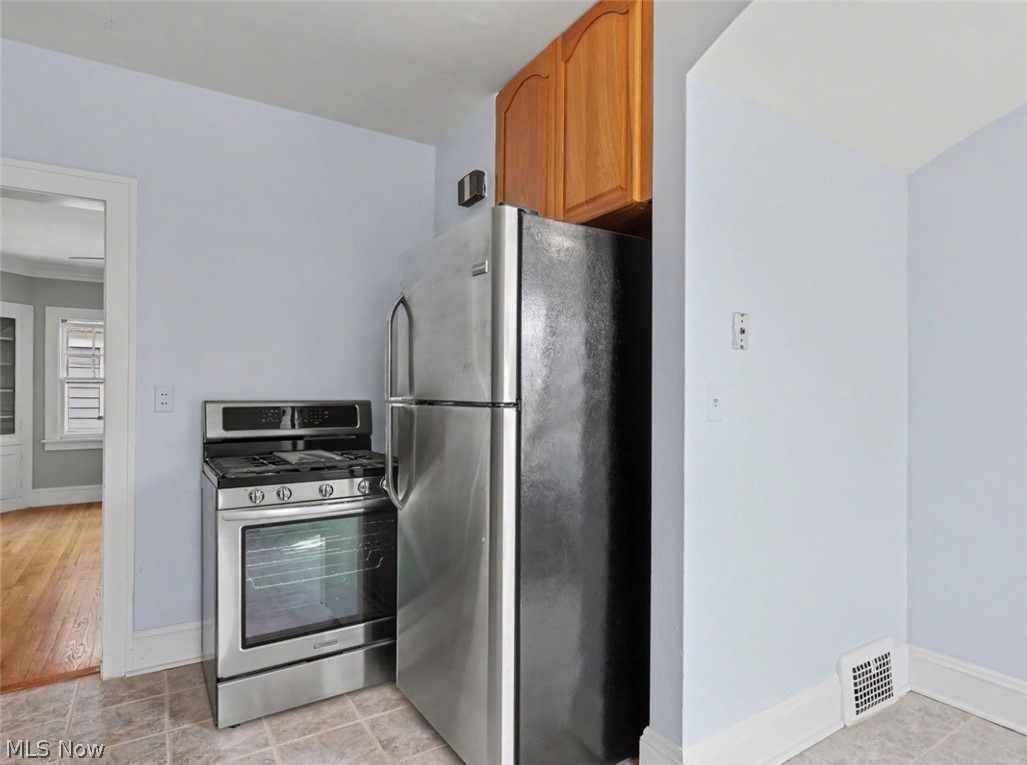 17415 Winslow Road Shaker Heights OH 44120
