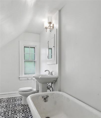 17415 Winslow Road Shaker Heights OH 44120