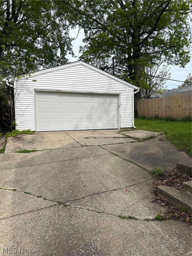 1479 Hopkins Avenue Lakewood OH 44107