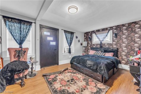 3047 W 105th Street Cleveland OH 44111