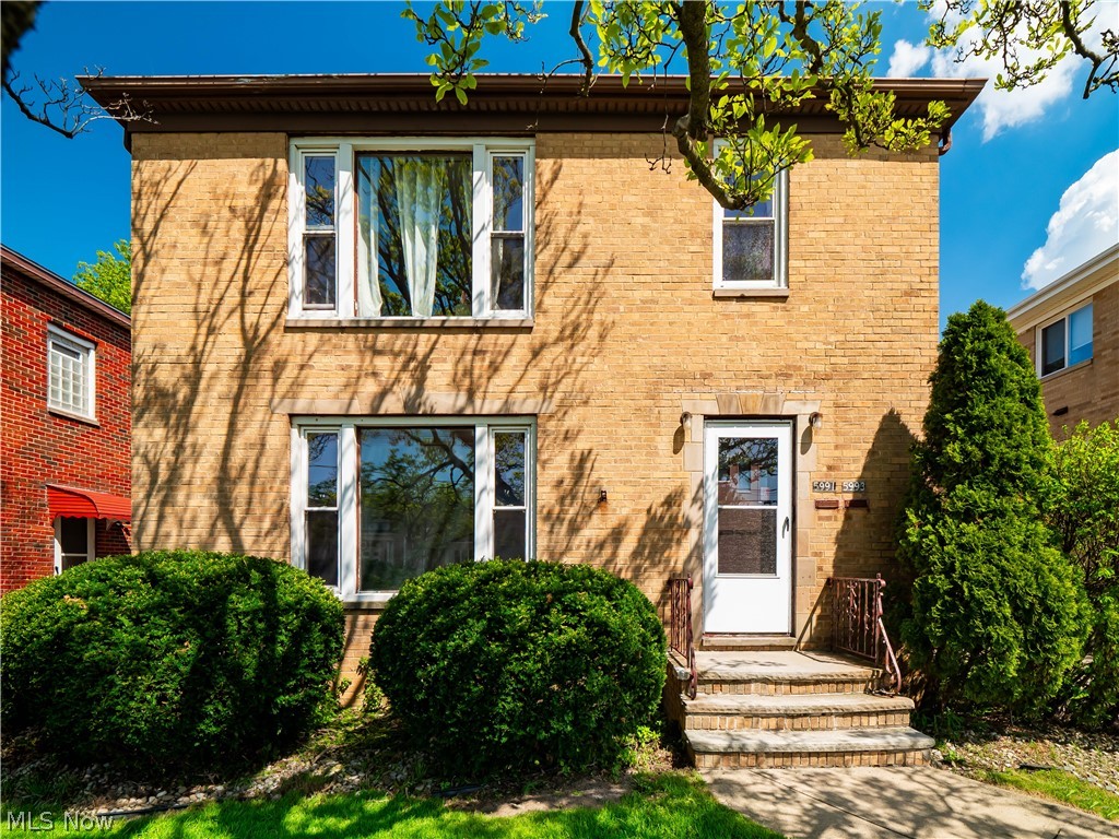 5991 Ridge Road Parma OH 44129