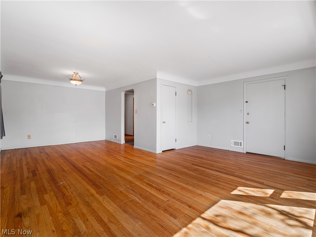 5991 Ridge Road Parma OH 44129