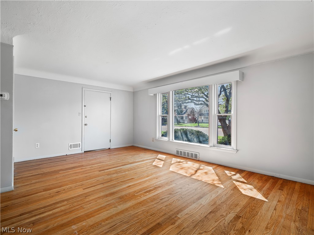 5991 Ridge Road Parma OH 44129