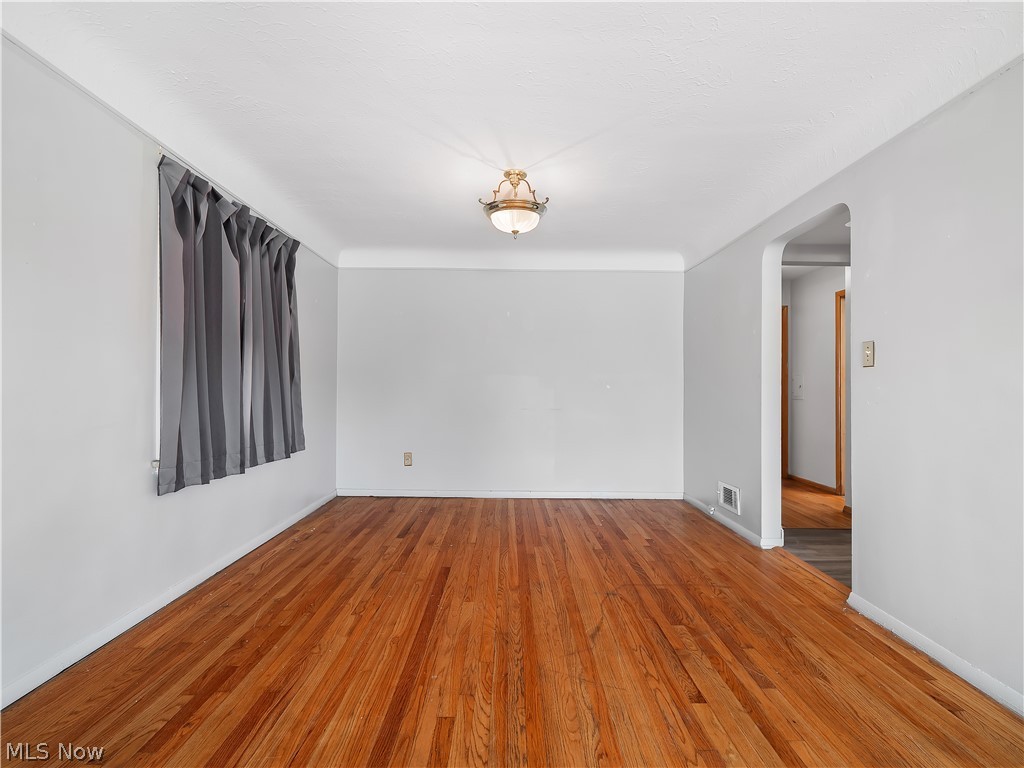 5991 Ridge Road Parma OH 44129