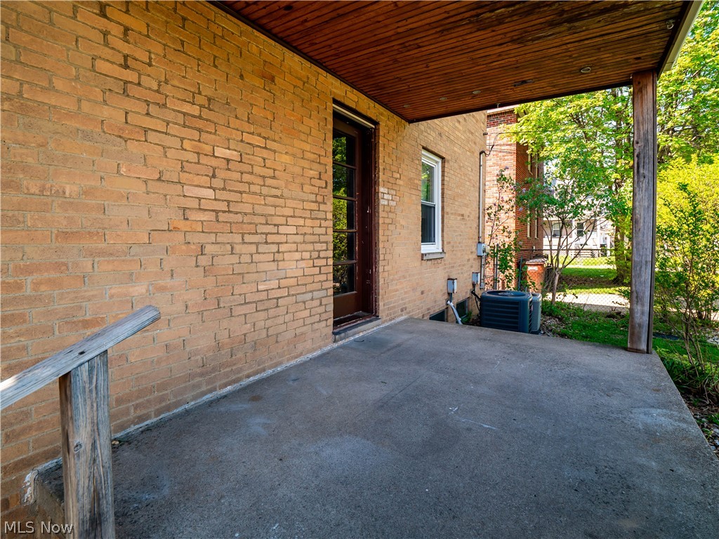 5991 Ridge Road Parma OH 44129
