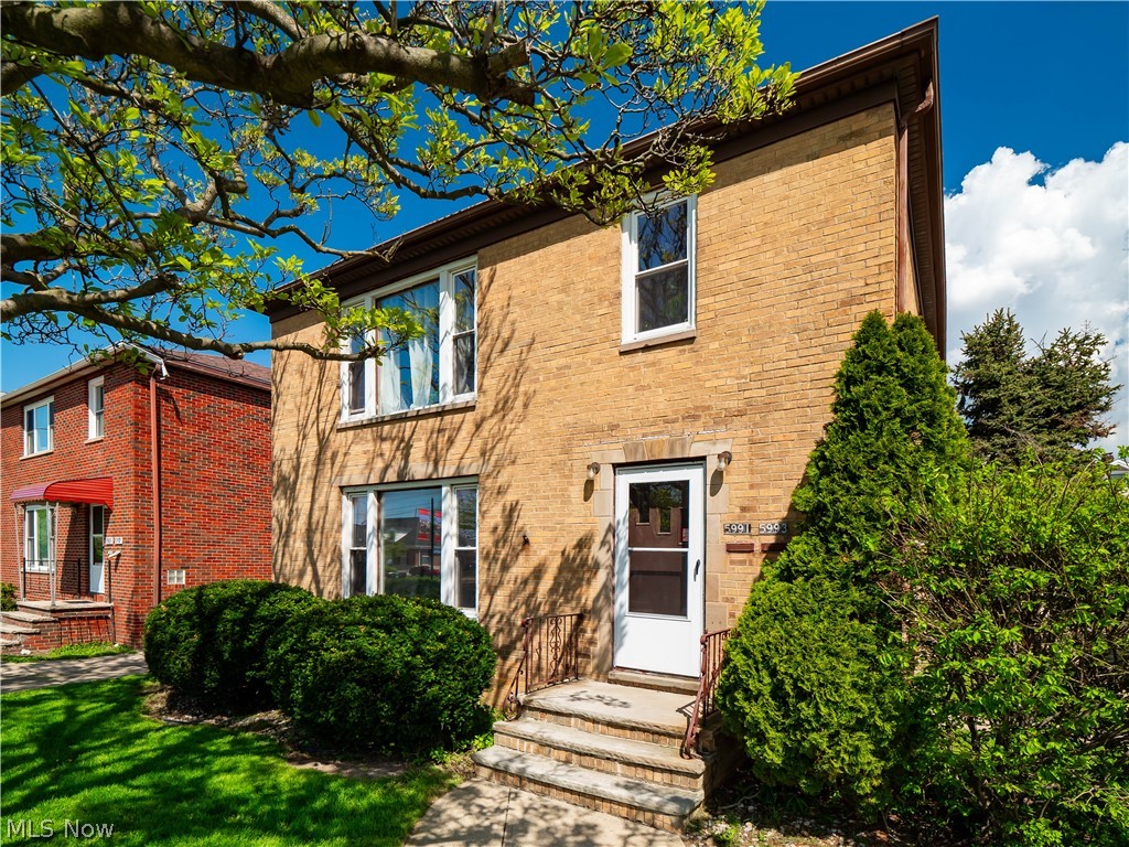 5991 Ridge Road Parma OH 44129
