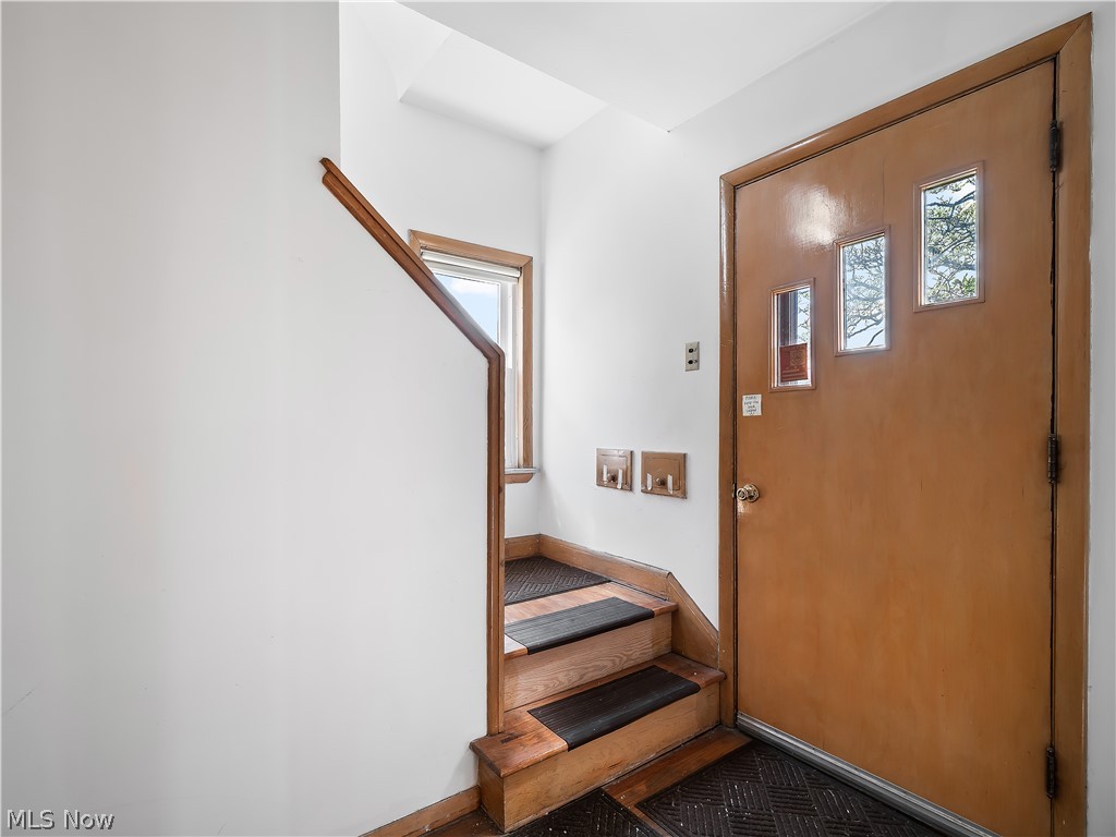 5991 Ridge Road Parma OH 44129