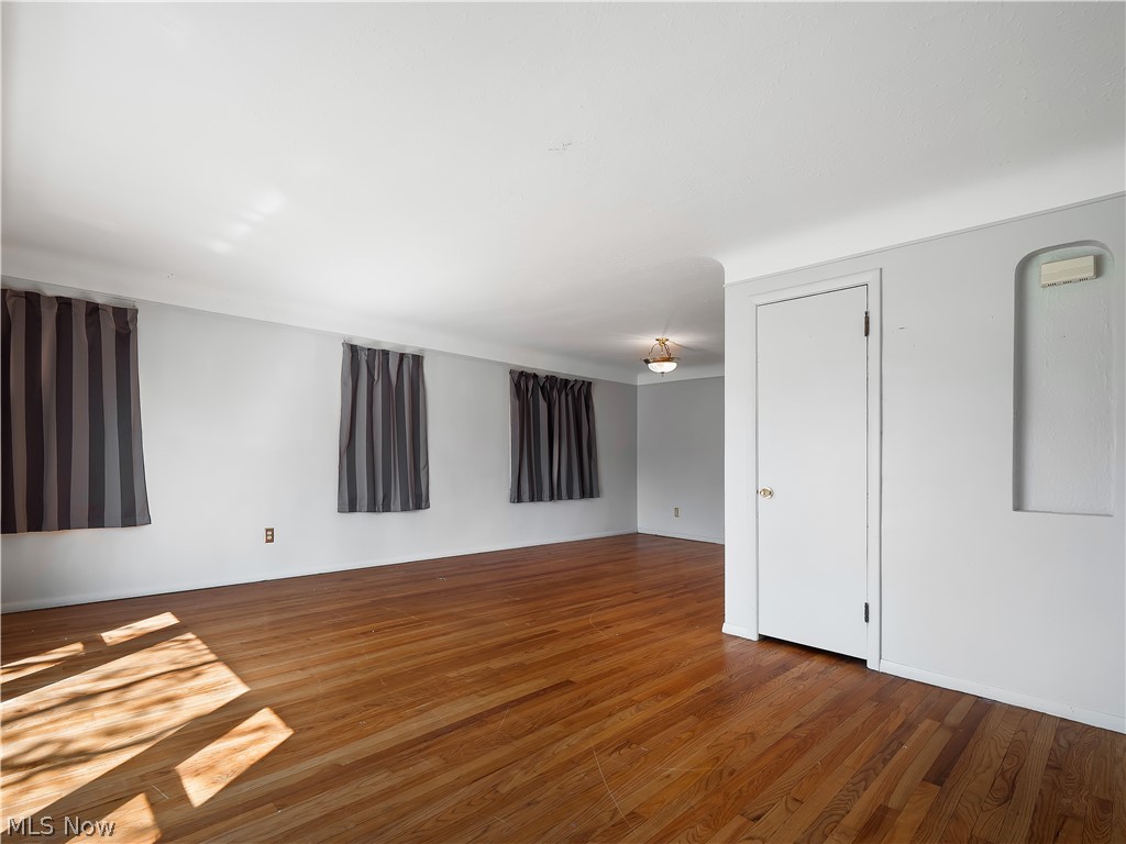 5991 Ridge Road Parma OH 44129