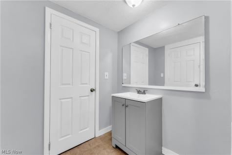 4611 W 41st Street Cleveland OH 44109