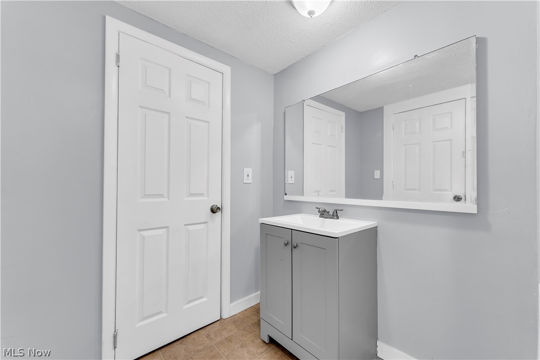 4611 W 41st Street Cleveland OH 44109
