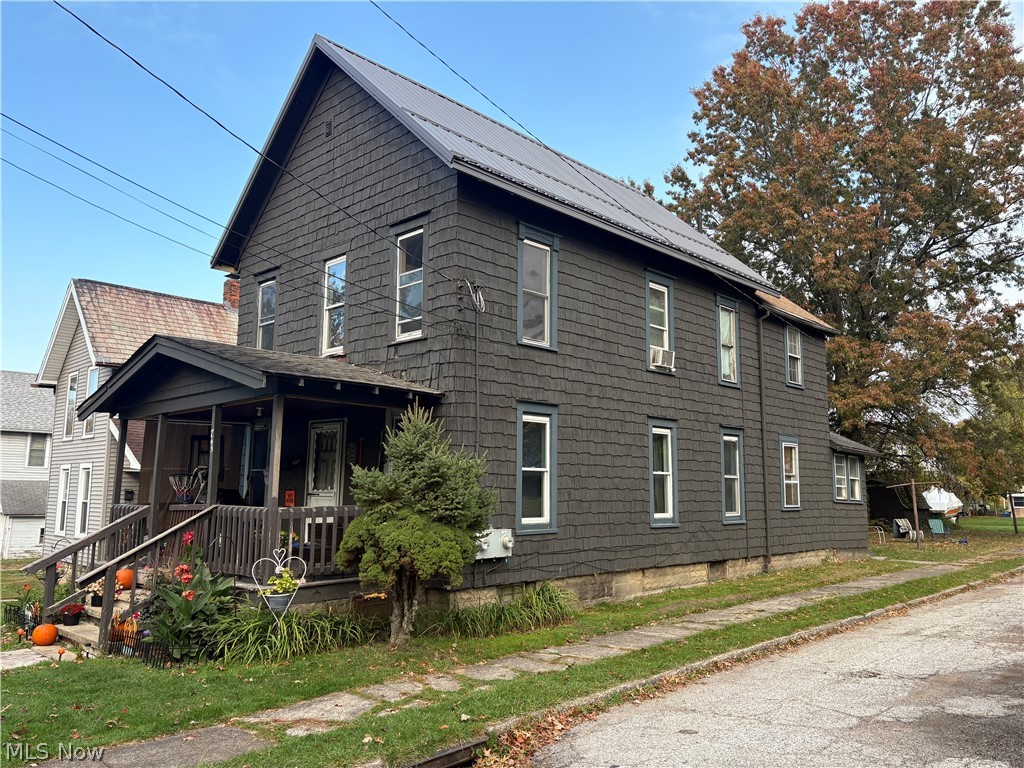 743 E 16th Street Ashtabula OH 44004