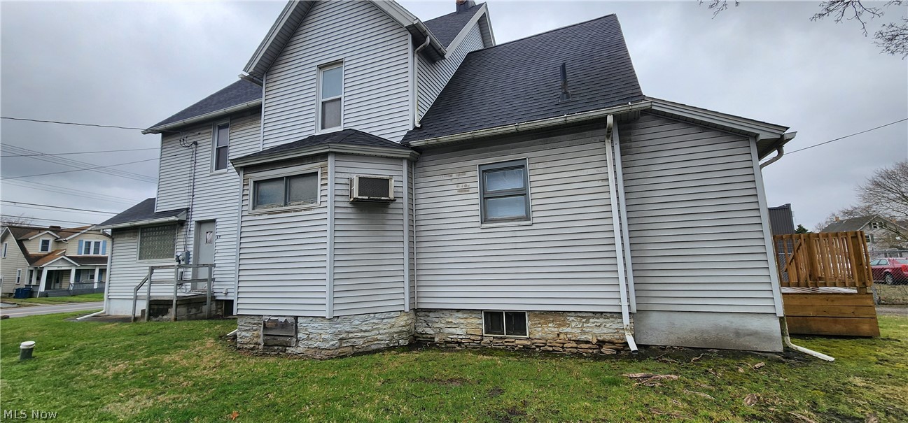 638 Robbins Avenue Niles OH 44446