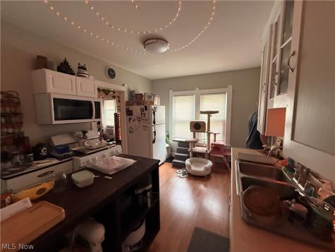 2066 Magee Street Lakewood OH 44107